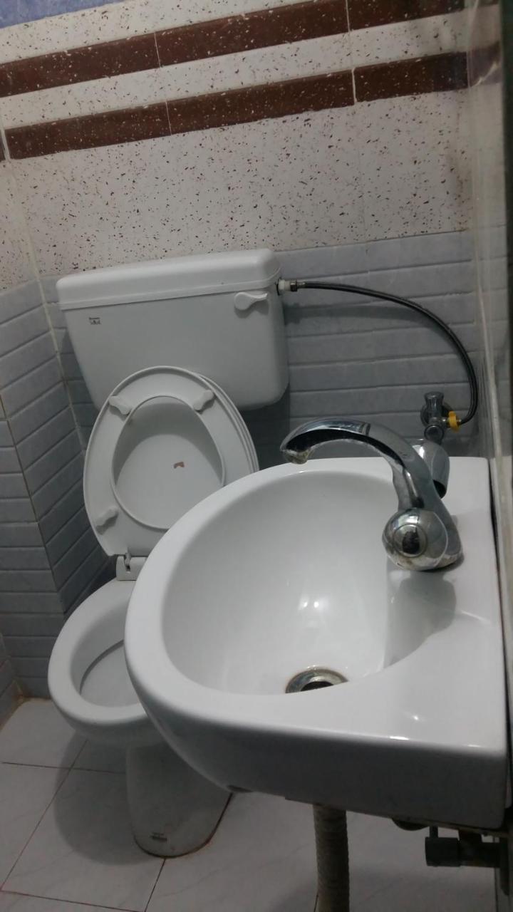 Hotel Giriraj Inn Варанаси Экстерьер фото